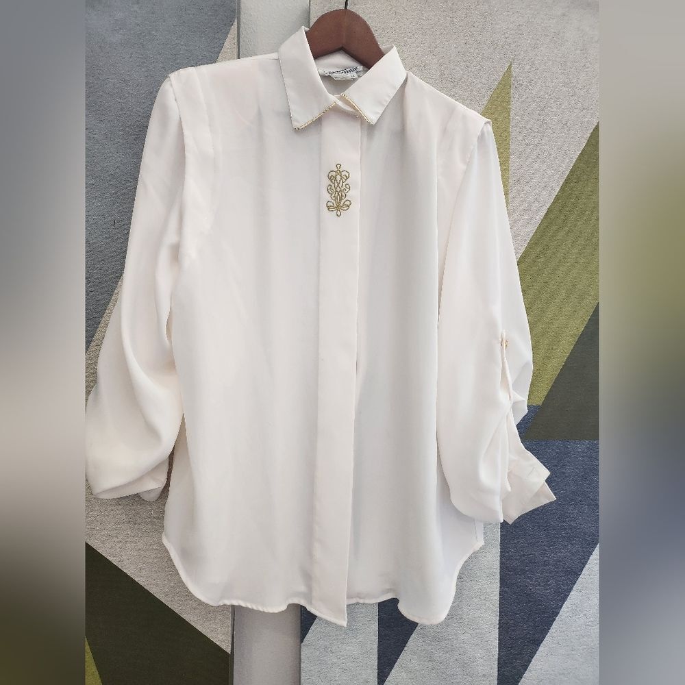 Vintage Notations White Polyester Gold Emboidered Long Sleep Button Up Blouse